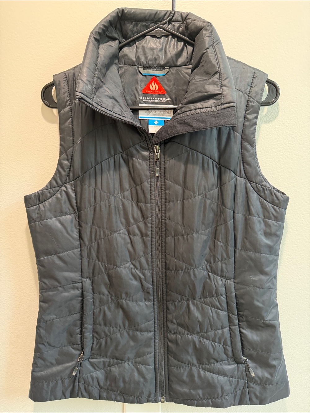Columbia Vest Womens M Black Omni-Heat Thermal Insulated Omni-Shield Full Zip
